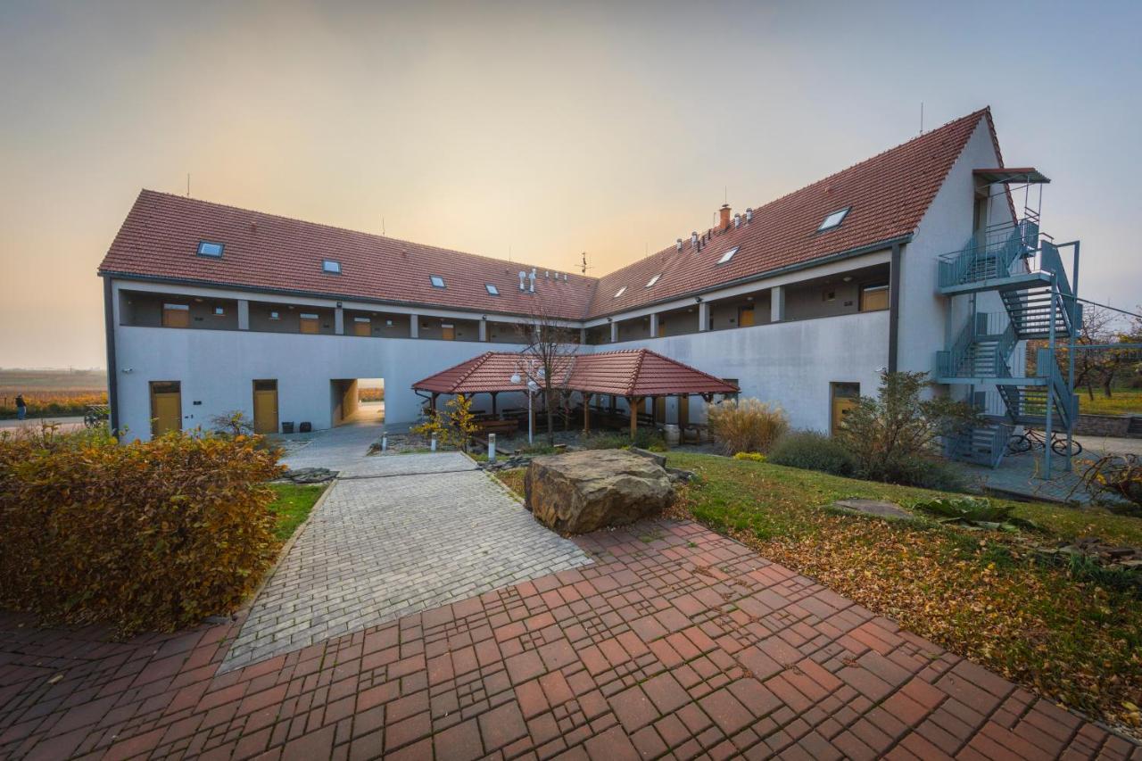 Hotel Madl Велке-Біловіце Екстер'єр фото